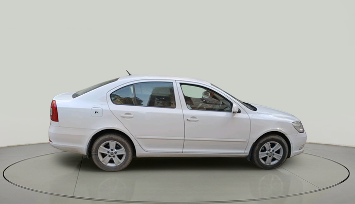 2011 Skoda Laura AMBIENTE 1.8 TSI, Petrol, Manual, 76,094 km, exterior