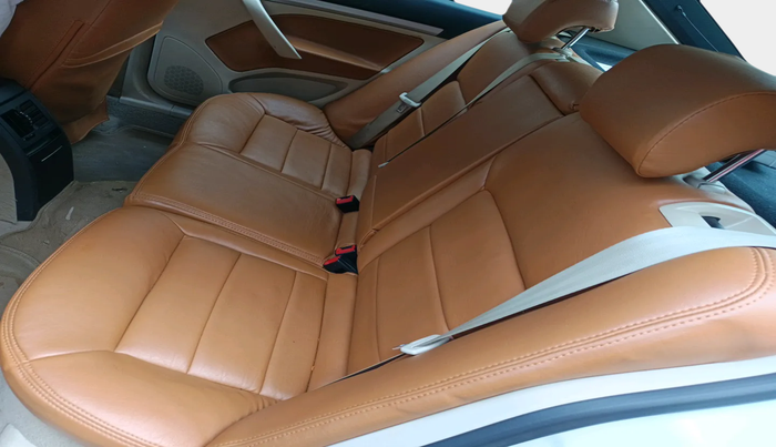 2011 Skoda Laura AMBIENTE 1.8 TSI, Petrol, Manual, 76,094 km, interior