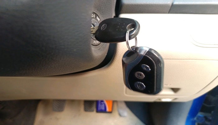 2013 Hyundai Eon MAGNA +, Petrol, Manual, 78,197 km, interior