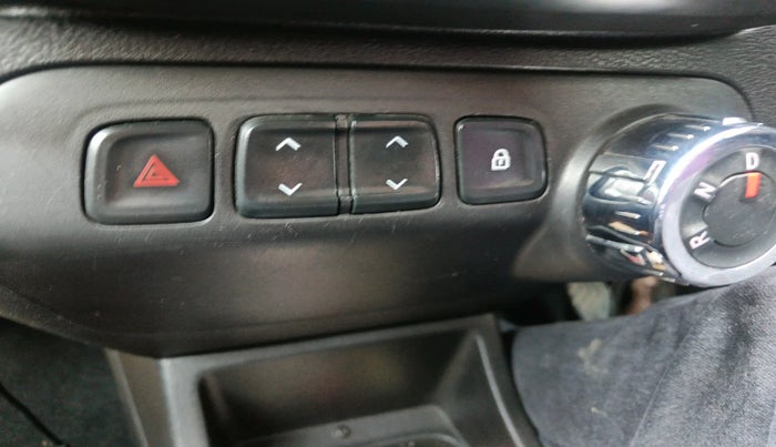 2017 Renault Kwid CLIMBER 1.0 AMT, Petrol, Automatic, 49,395 km, interior