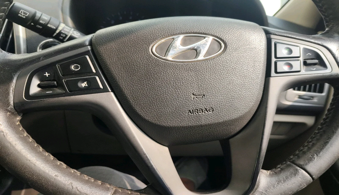 2012 Hyundai i20 ASTA (O) 1.2 WITH SUNROOF, Petrol, Manual, 72,785 km, interior