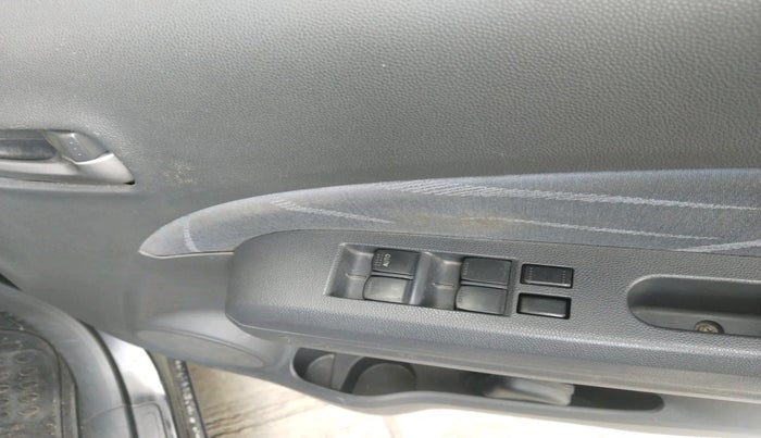 2010 Maruti Ritz VXI, Petrol, Manual, 1,08,693 km, interior