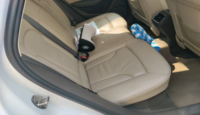 2015 Audi Q3 35 TDI Quattro, Diesel, Automatic, 1,02,655 km, interior