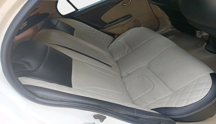 2013 Honda Amaze 1.5L I-DTEC VX, Diesel, Manual, 3,28,970 km, interior