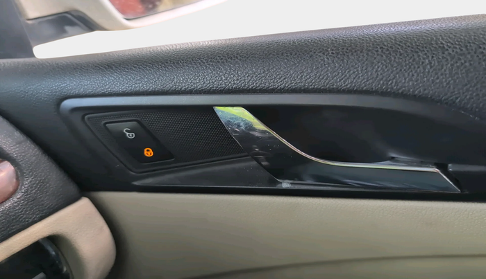 2011 Skoda Superb ELEGANCE 1.8 TSI MT, Petrol, Manual, 57,651 km, interior