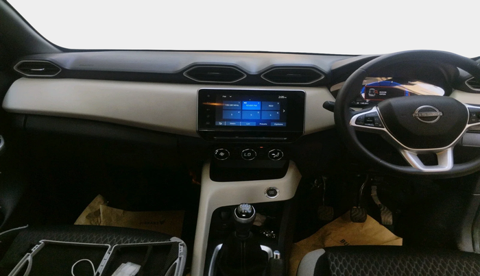2021 Nissan MAGNITE XV MT, Petrol, Manual, 7,456 km, interior