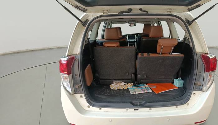 2016 Toyota Innova Crysta 2.8 ZX AT 7 STR, Diesel, Automatic, 1,37,372 km, exterior