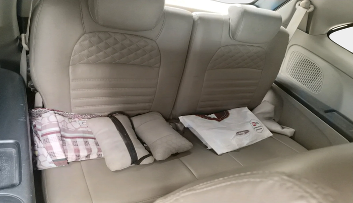 2015 Honda Mobilio 1.5L I-DTEC V (O), Diesel, Manual, 1,64,926 km, interior