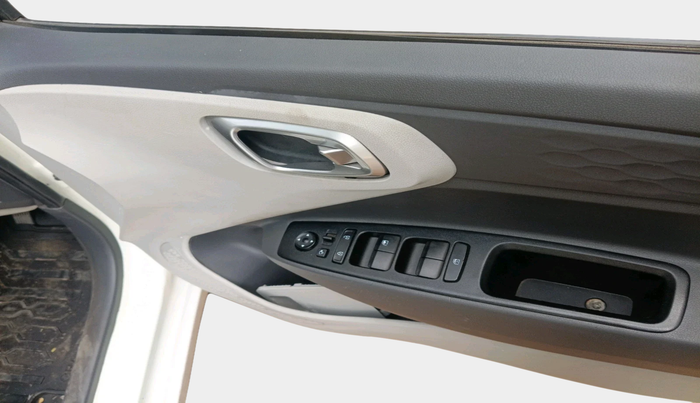 2020 Hyundai GRAND I10 NIOS SPORTZ AMT 1.2 KAPPA VTVT, Petrol, Automatic, 31,267 km, interior