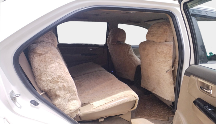 2012 Toyota Fortuner 3.0 4X2 AT, Diesel, Automatic, 2,02,547 km, interior