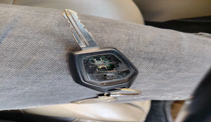 2017 Mahindra TUV300 T8, Diesel, Manual, 1,23,222 km, interior