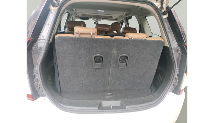 2019 Mahindra XUV500 W11, Diesel, Manual, 1,12,500 km, exterior