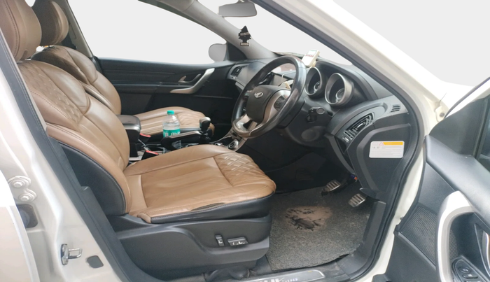 2019 Mahindra XUV500 W11, Diesel, Manual, 1,12,500 km, interior