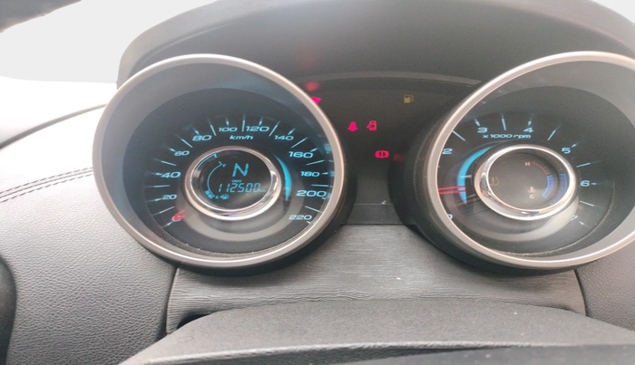 2019 Mahindra XUV500 W11, Diesel, Manual, 1,12,500 km, interior