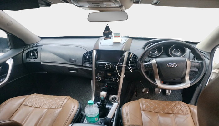 2019 Mahindra XUV500 W11, Diesel, Manual, 1,12,500 km, interior