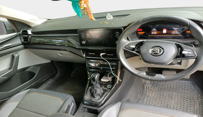 2023 Skoda KUSHAQ STYLE 1.0L TSI AT, Petrol, Automatic, 22,373 km, interior