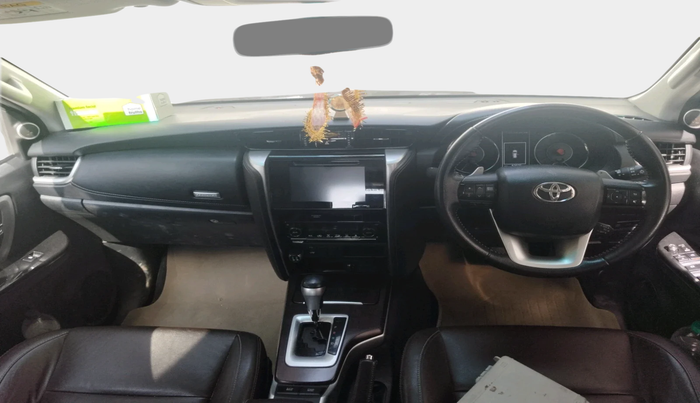 2018 Toyota Fortuner 2.8 4X2 AT, Diesel, Automatic, 62,070 km, interior