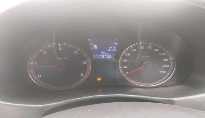 2011 Hyundai Verna FLUIDIC 1.4 CRDI, Diesel, Manual, 1,73,752 km, interior