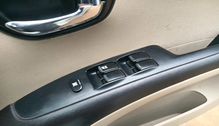 2011 Hyundai i10 MAGNA 1.1, Petrol, Manual, 81,420 km, interior