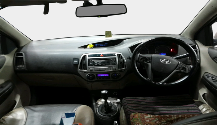 2013 Hyundai i20 SPORTZ 1.2, Petrol, Manual, 63,306 km, interior