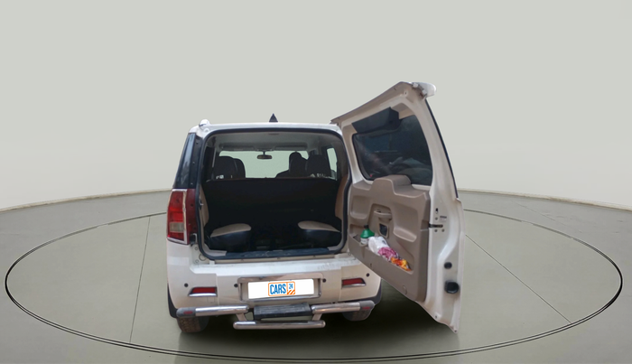 2015 Mahindra TUV300 T8, Diesel, Manual, 1,66,178 km, exterior