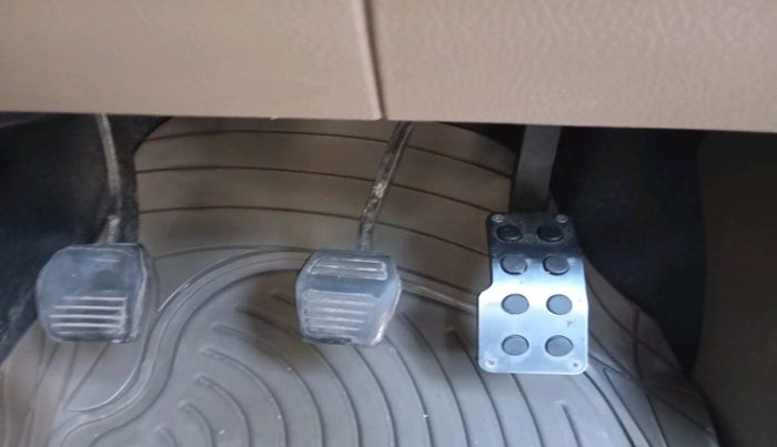 2015 Mahindra TUV300 T8, Diesel, Manual, 1,66,178 km, interior