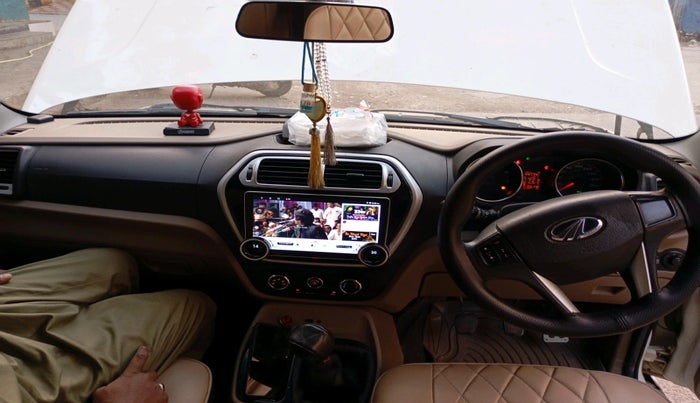 2015 Mahindra TUV300 T8, Diesel, Manual, 1,66,178 km, interior