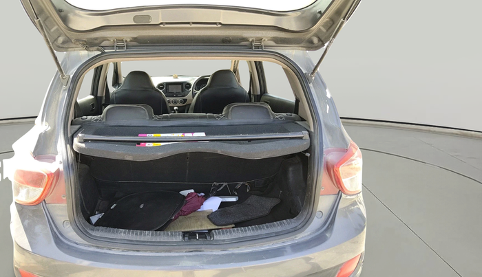 2013 Hyundai Grand i10 MAGNA 1.1 CRDI, Diesel, Manual, 1,14,114 km, exterior