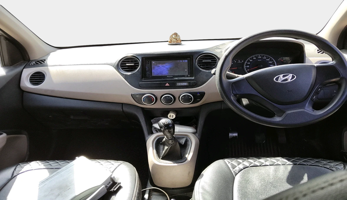 2013 Hyundai Grand i10 MAGNA 1.1 CRDI, Diesel, Manual, 1,14,114 km, interior