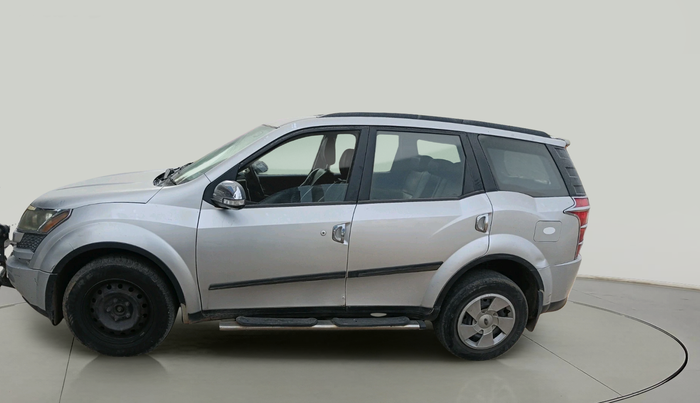 2014 Mahindra XUV500 W6, Diesel, Manual, 2,34,457 km, exterior