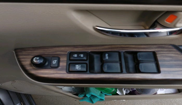 2020 Maruti Ertiga VXI SHVS, Petrol, Manual, 88,322 km, interior