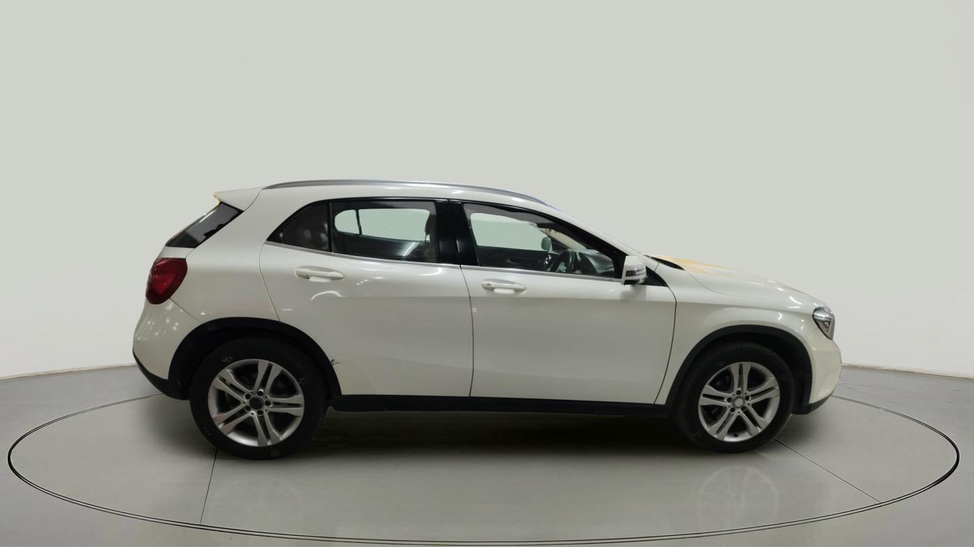 2015 Mercedes Benz GLA Class 200 CDI SPORT, Diesel, Automatic, 88,000 km, exterior