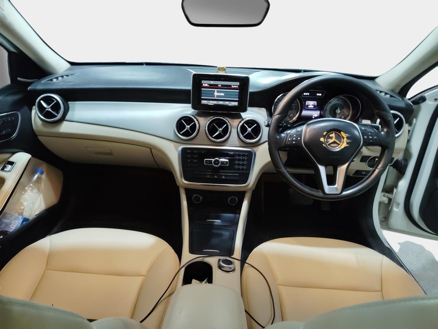 2015 Mercedes Benz GLA Class 200 CDI SPORT, Diesel, Automatic, 88,000 km, interior