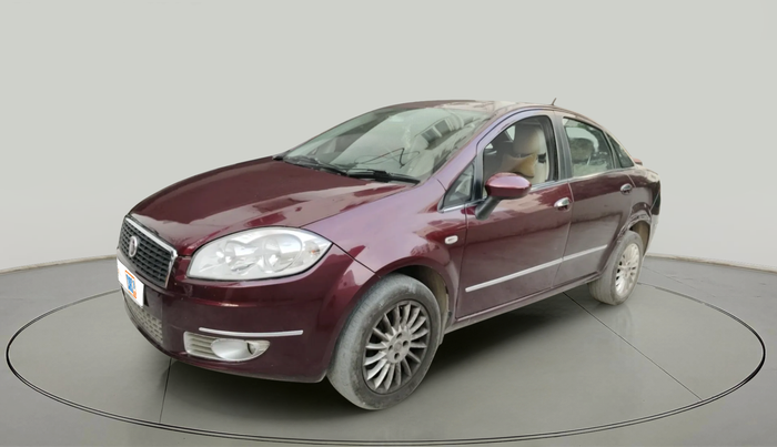 2013 Fiat Linea EMOTION 1.3, Diesel, Manual, 1,57,076 km, exterior