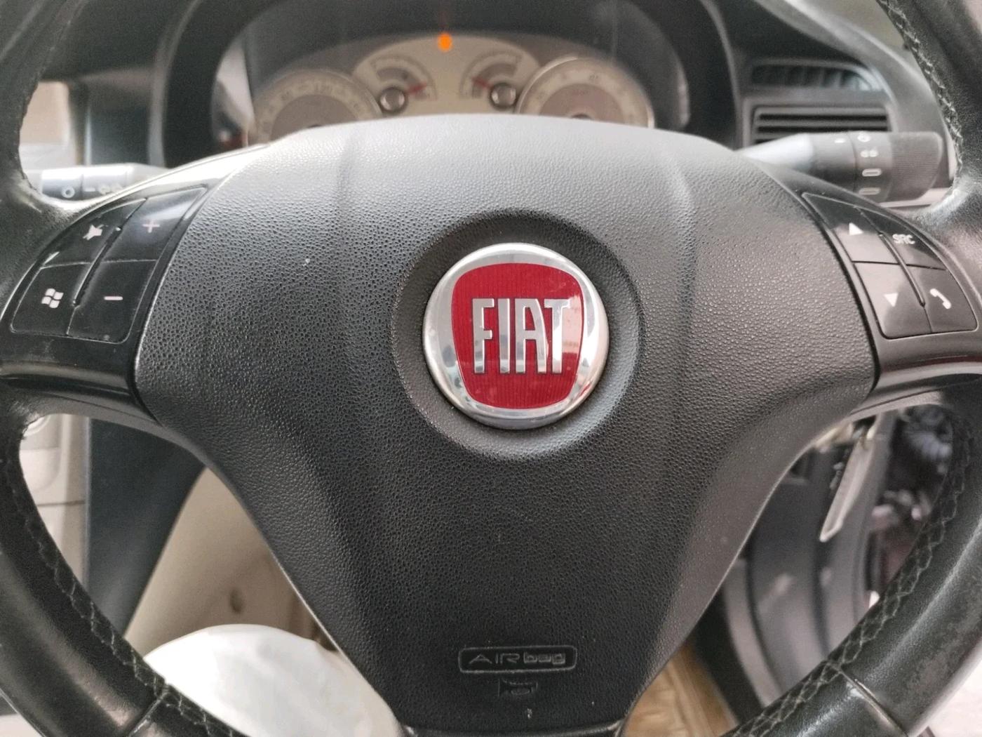 2013 Fiat Linea EMOTION 1.3, Diesel, Manual, 1,57,076 km, interior