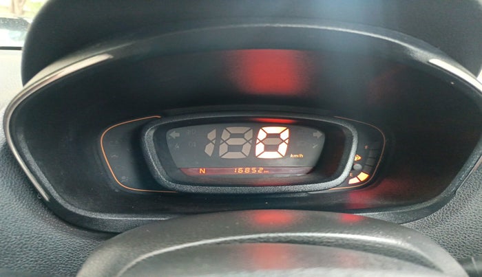 2017 Renault Kwid CLIMBER 1.0 AMT, Petrol, Automatic, 16,852 km, interior