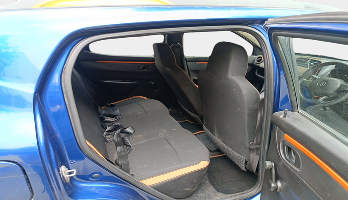 2017 Renault Kwid CLIMBER 1.0 AMT, Petrol, Automatic, 16,852 km, interior