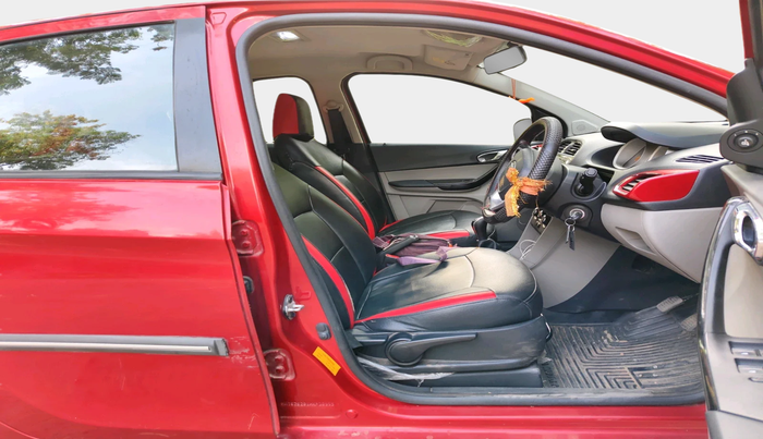 2017 Tata Tiago XZ PETROL, Petrol, Manual, 58,210 km, interior