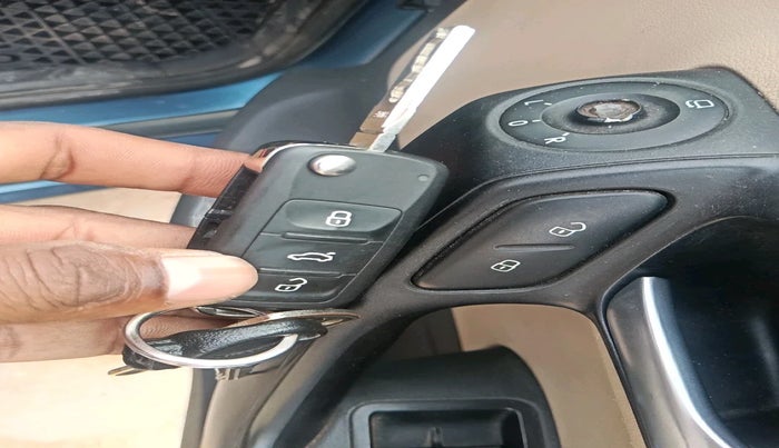 2017 Volkswagen Ameo HIGHLINE1.5L, Diesel, Manual, 1,46,788 km, interior