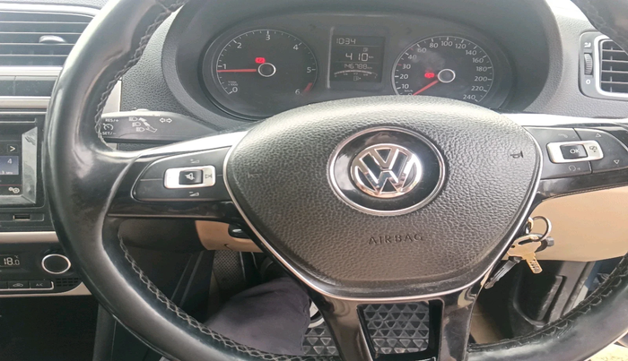 2017 Volkswagen Ameo HIGHLINE1.5L, Diesel, Manual, 1,46,788 km, interior