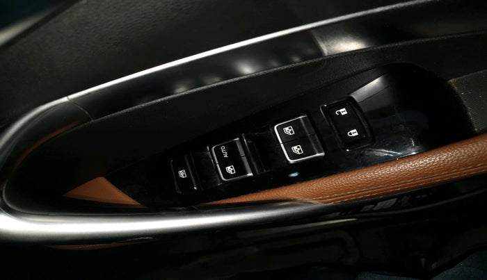 2020 MG HECTOR PLUS SHARP 1.5 PETROL TURBO DCT 6-STR, Petrol, Automatic, 60,500 km, interior