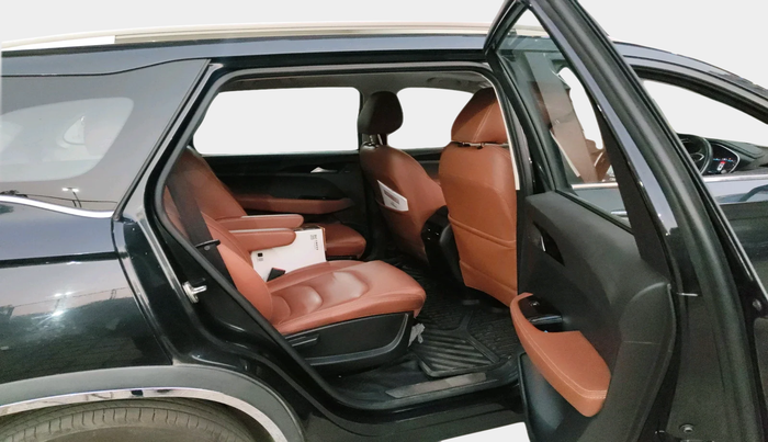 2020 MG HECTOR PLUS SHARP 1.5 PETROL TURBO DCT 6-STR, Petrol, Automatic, 60,500 km, interior