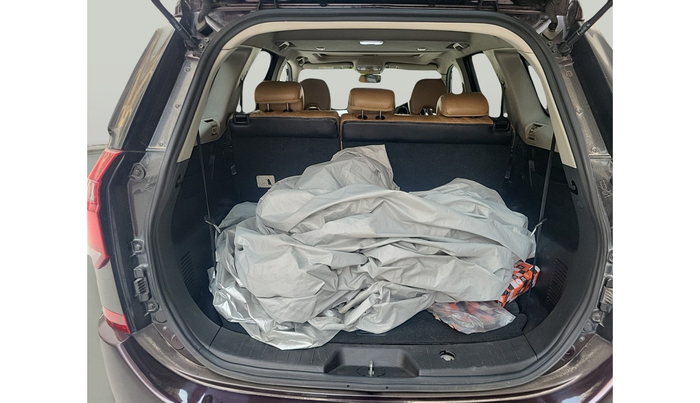2018 Mahindra XUV500 W11(O), Diesel, Manual, 1,04,470 km, exterior