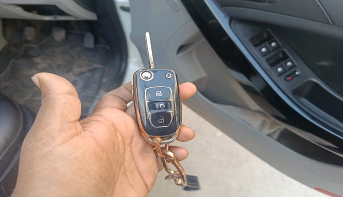 2018 Tata NEXON XM DIESEL, Diesel, Manual, 1,01,693 km, interior