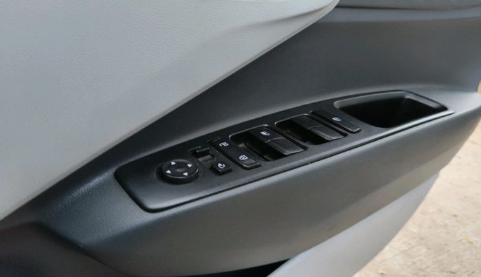 2019 Hyundai GRAND I10 NIOS SPORTZ AMT 1.2 KAPPA VTVT, Petrol, Automatic, 77,327 km, interior