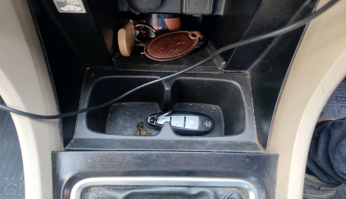 2016 Maruti Ciaz ZXI, Petrol, Manual, 1,54,481 km, interior