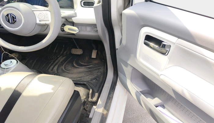 2024 MG COMET PLAY, Electric, Automatic, 43,935 km, interior