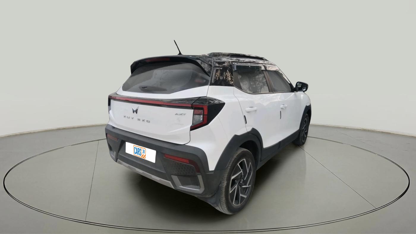 2025 Mahindra XUV 3XO AX7 1.5 Turbo Diesel, Diesel, Manual, 27,487 km, exterior