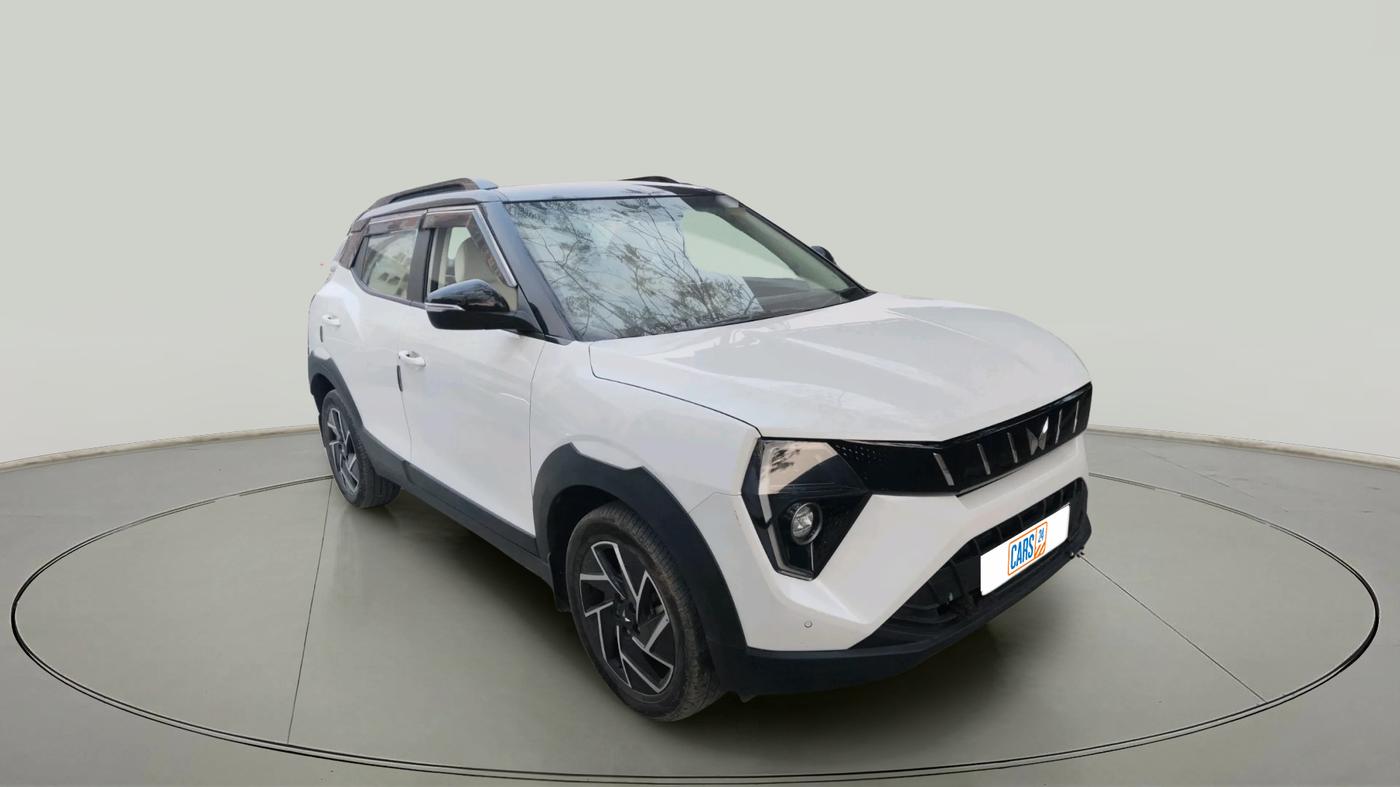2025 Mahindra XUV 3XO AX7 1.5 Turbo Diesel, Diesel, Manual, 27,487 km, exterior