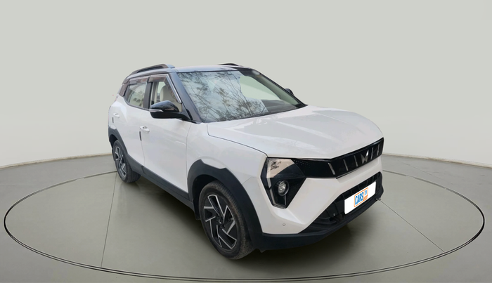 2025 Mahindra XUV 3XO AX7 1.5 Turbo Diesel, Diesel, Manual, 27,487 km, exterior